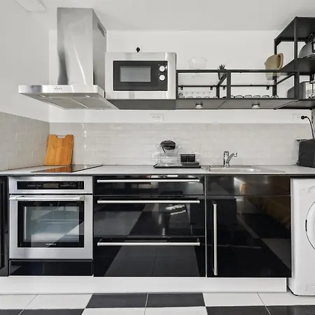 شقة Chic Apart With Terrace & Parking